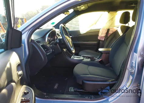 2013 Chrysler 200 Touring from USA, damaged, VIN 1C3CCBBB2DN768428